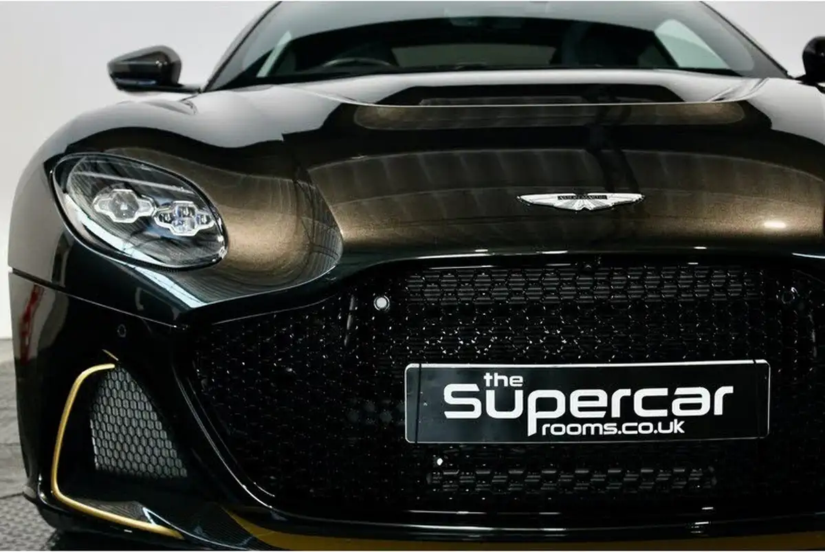 2023-aston-martin-dbs-big-43