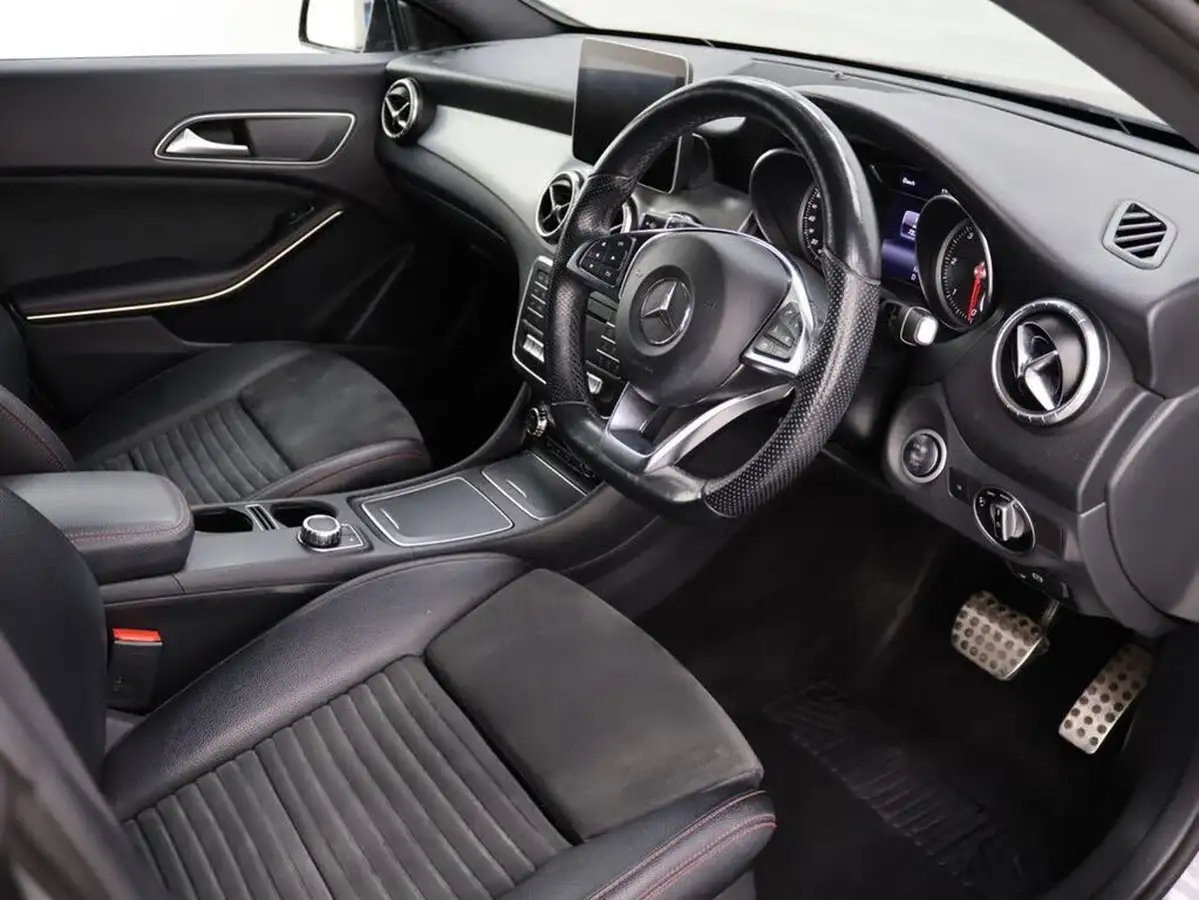 2018-mercedes-benz-cla-21d-cla-220d-amg-line-night-edition-177ps-ss-coupe-4d-big-9