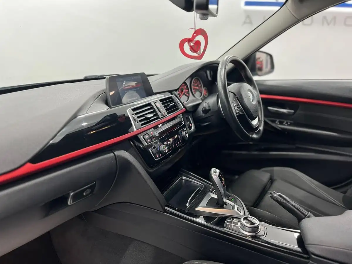 2017-bmw-3-series-20-330e-sport-big-58