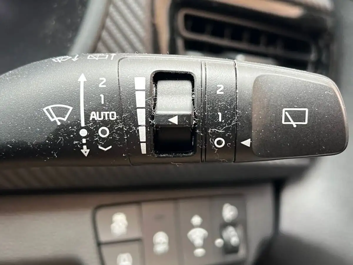2021-kia-rio-10-t-gdi-gt-line-s-48v-big-49