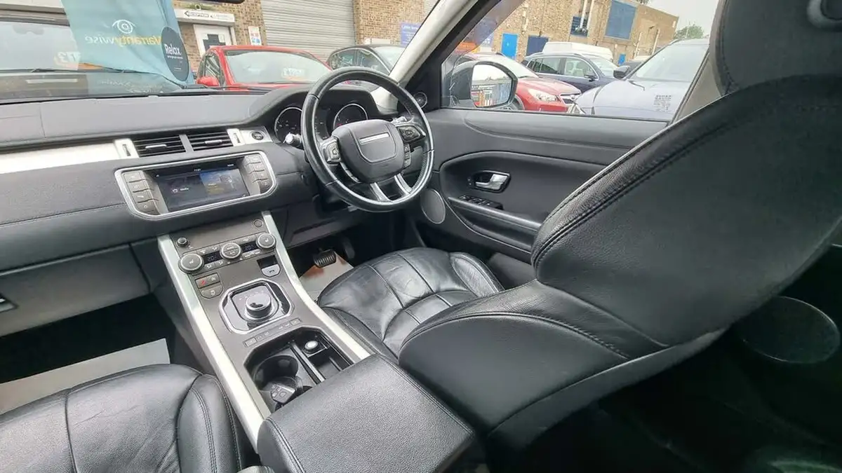 2016-land-rover-range-rover-evoque-big-20