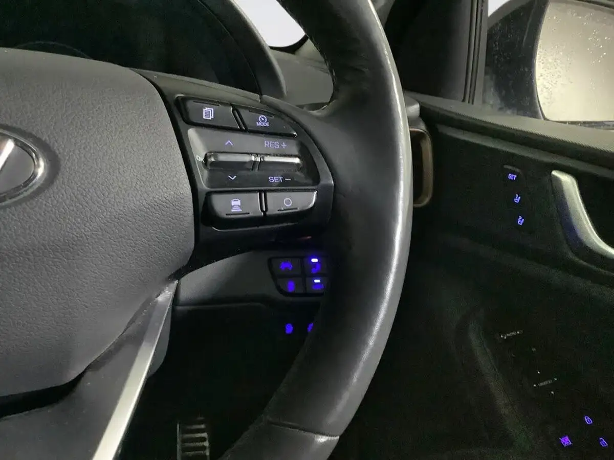 2017-hyundai-ioniq-e-premium-se-electric-big-20