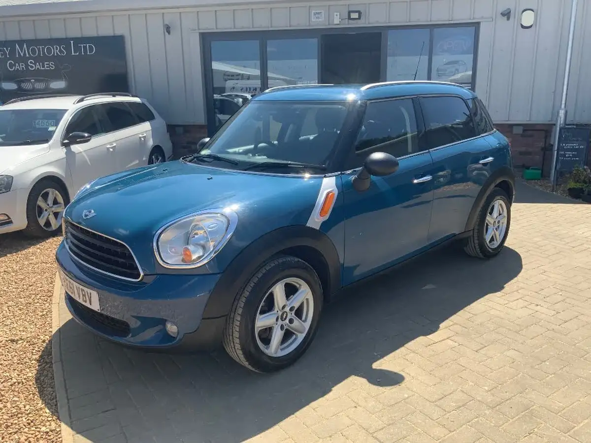 2011-mini-countryman-16-one-98bhp-hatchback-big-4