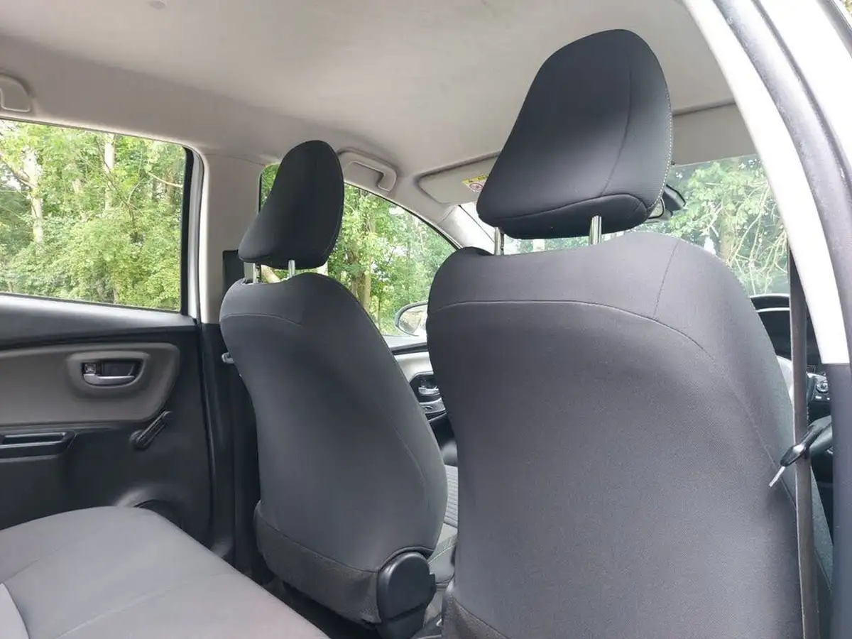 2020-toyota-yaris-15-vvt-i-icon-98bhp-hybrid-1497cc-e-cvt-big-29