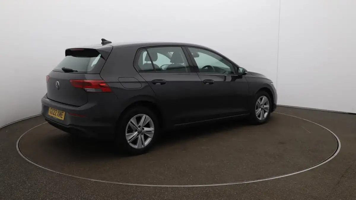 2022-volkswagen-golf-20tdi-life-hatchback-big-52