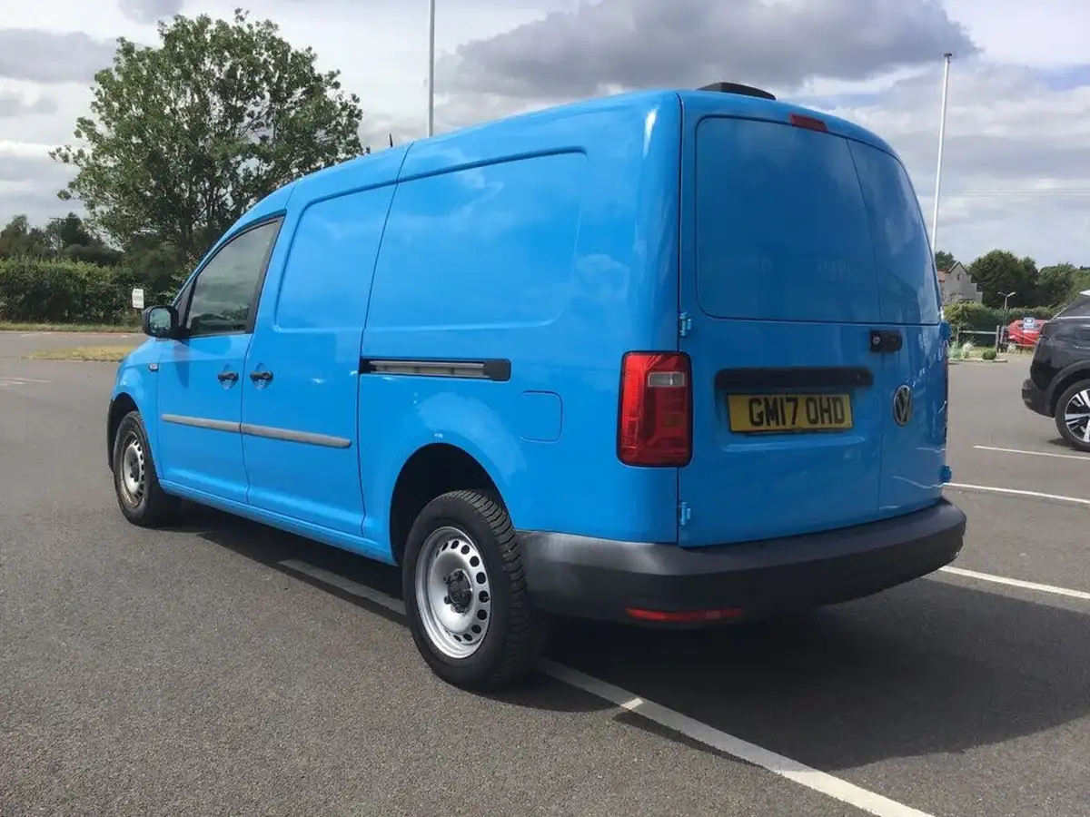 2017-volkswagen-caddy-maxi-20tdi-c20-maxi-startline-bmt-102pseu6-panel-big-5