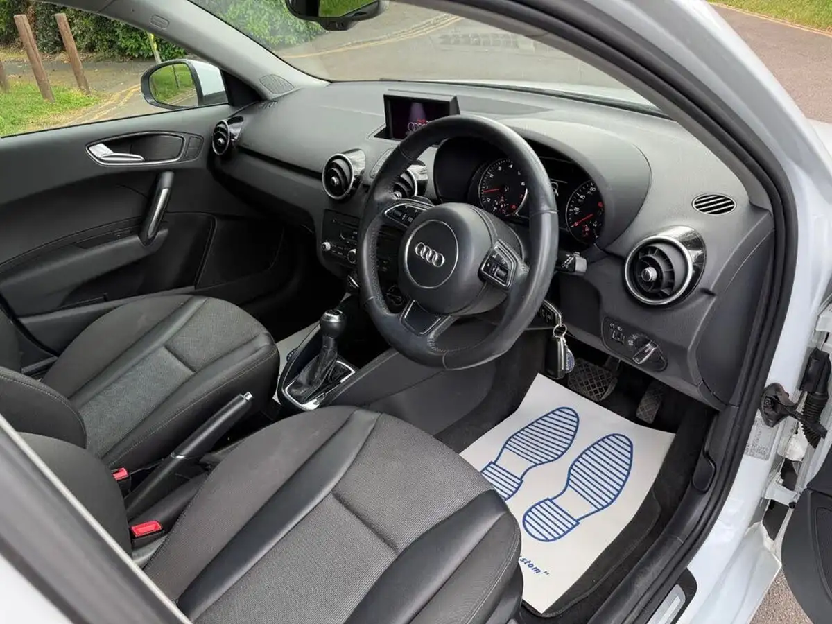 2013-audi-a1-14-tfsi-122ps-sportback-5d-1390cc-s-tronic-big-14