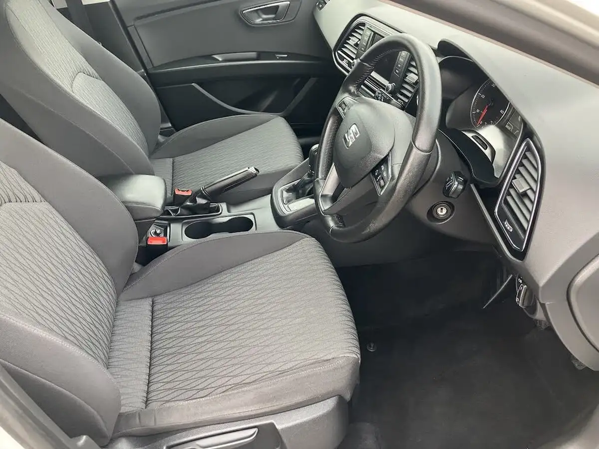 2014-seat-leon-16tdi-se-tech-pack-105ps-ss-hatchback-5d-dsg-big-8