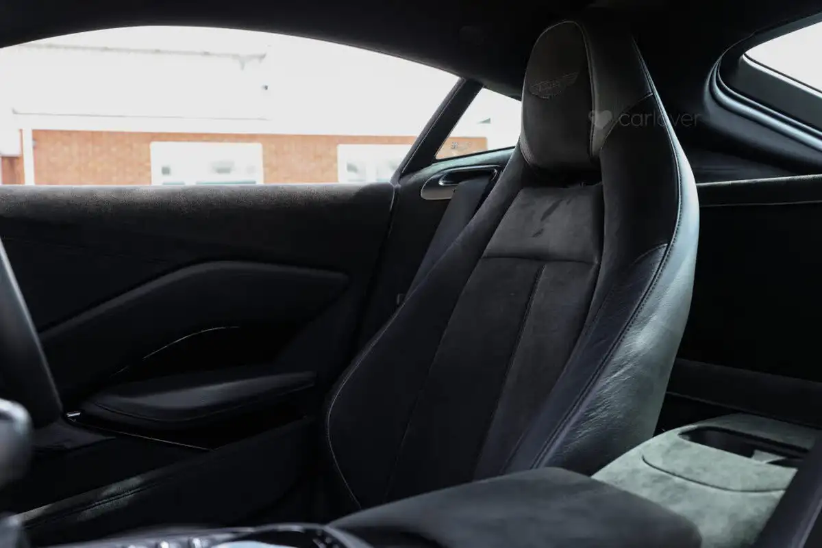 2021-aston-martin-vantage-40-v8-vantage-coupe-big-50