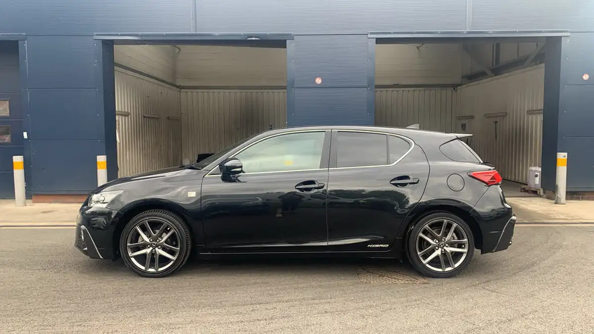 2018-lexus-ct-200h-18-covenience-pack-f-sport-leather-big-5