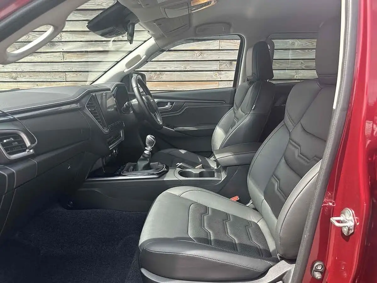 2023-isuzu-d-max-19td-dl40-big-18