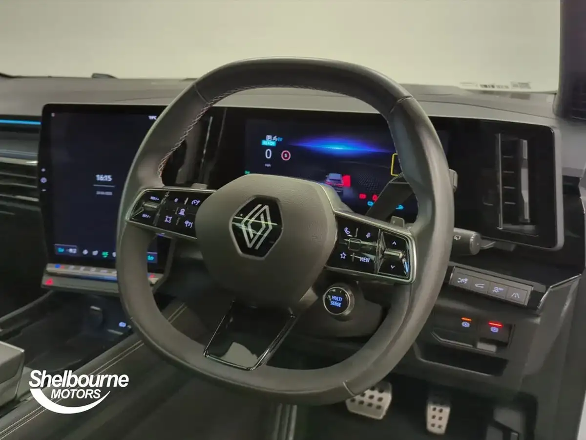 2024-renault-austral-12-iconic-esprit-alpine-big-3