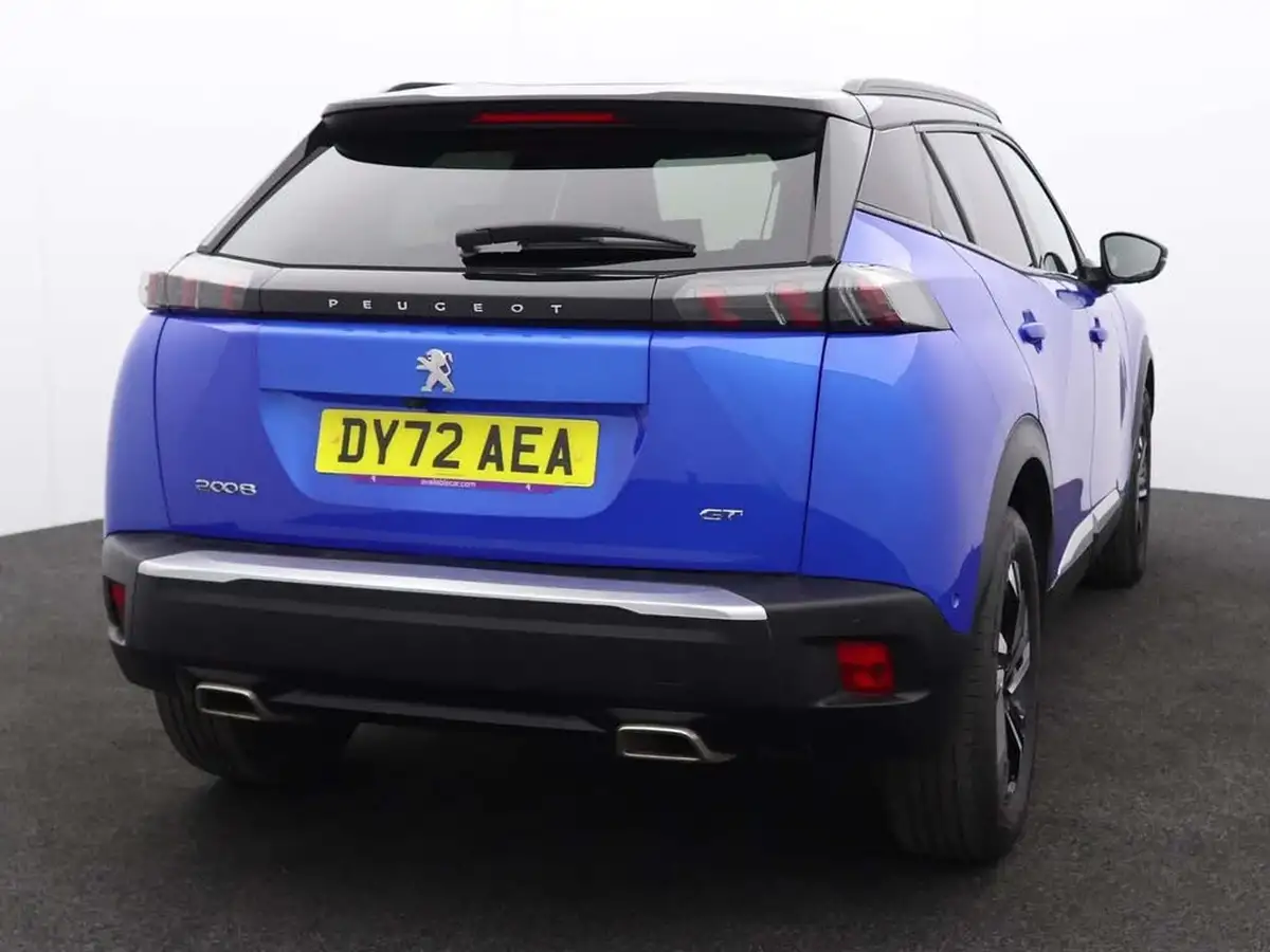 2022-peugeot-2008-suv-12-puretech-gt-big-5