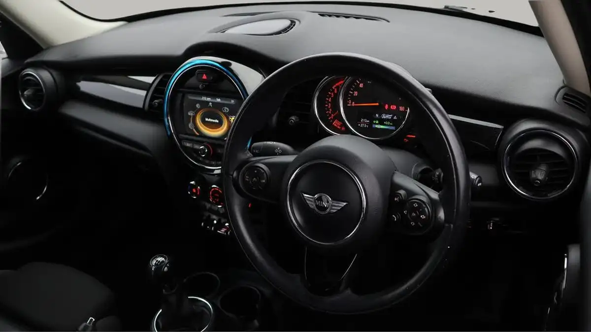 2017-mini-cooper-15-cooper-ss-hatchback-5d-big-9