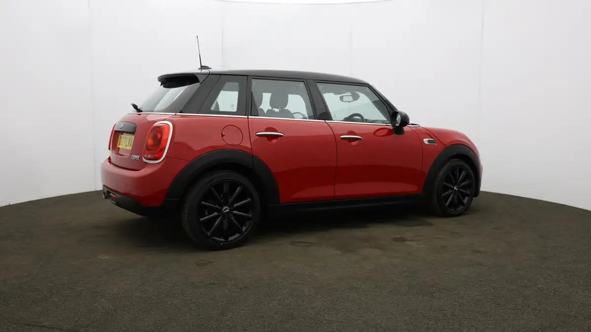 2017-mini-cooper-15-cooper-ss-hatchback-5d-big-49