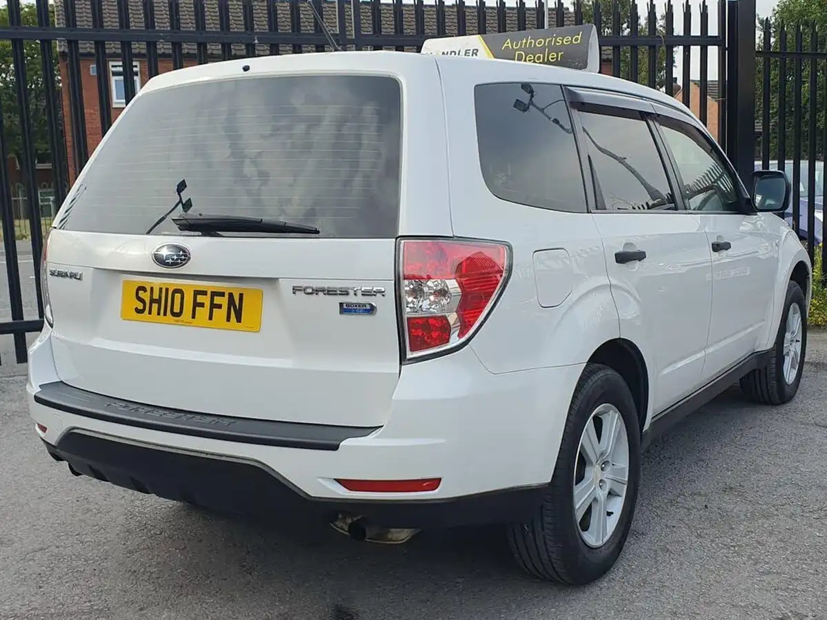 2010-subaru-forester-20td-suretrak-big-31