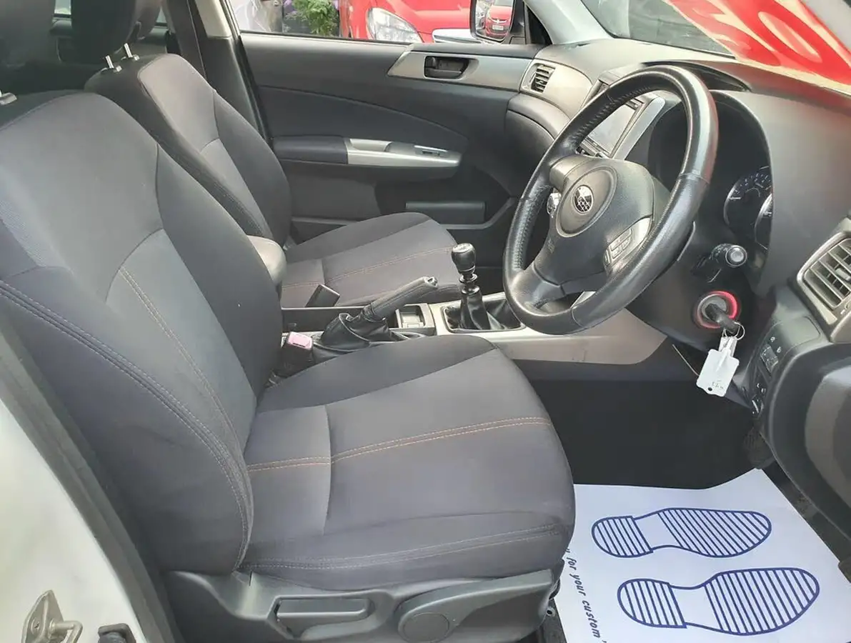2010-subaru-forester-20td-suretrak-big-7