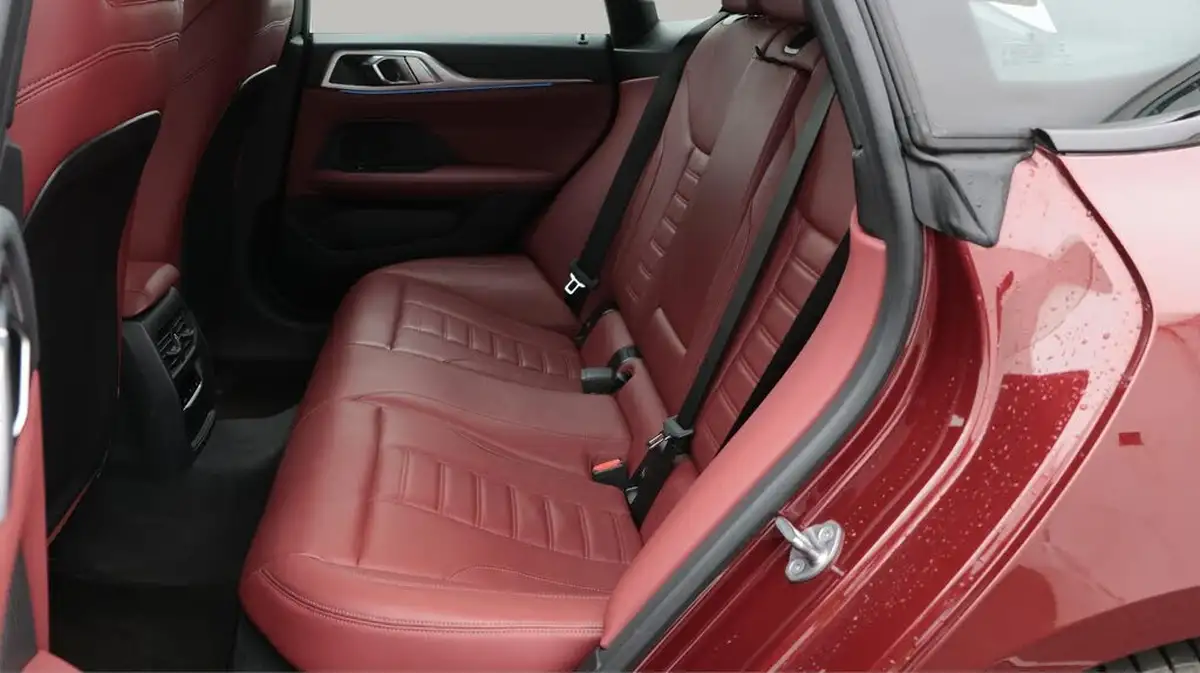 2022-bmw-i4-e-edrive40-m-sport-big-16