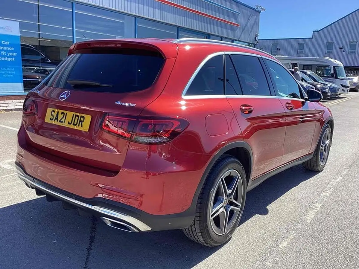 2021-mercedes-benz-glc-class-20d-glc220d-amg-line-station-wagon-5d-1950cc-4matic-plus-big-8