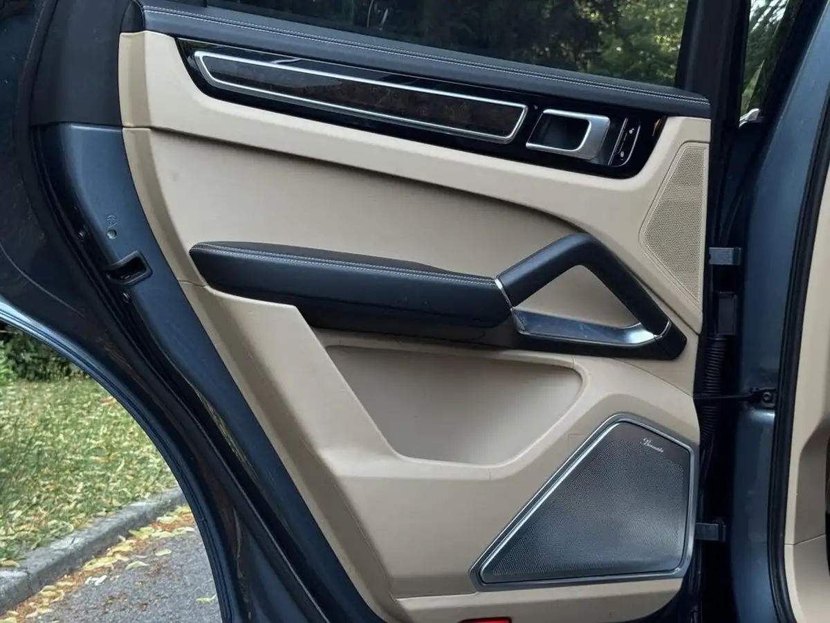2018-porsche-cayenne-40-v8-turbo-big-68