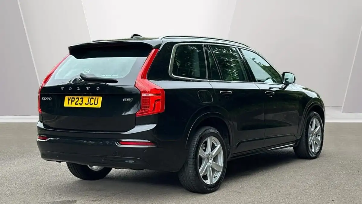2023-volvo-xc90-20-b5-core-big-1