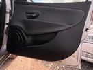 2011-chrysler-ypsilon-12-s-small-10