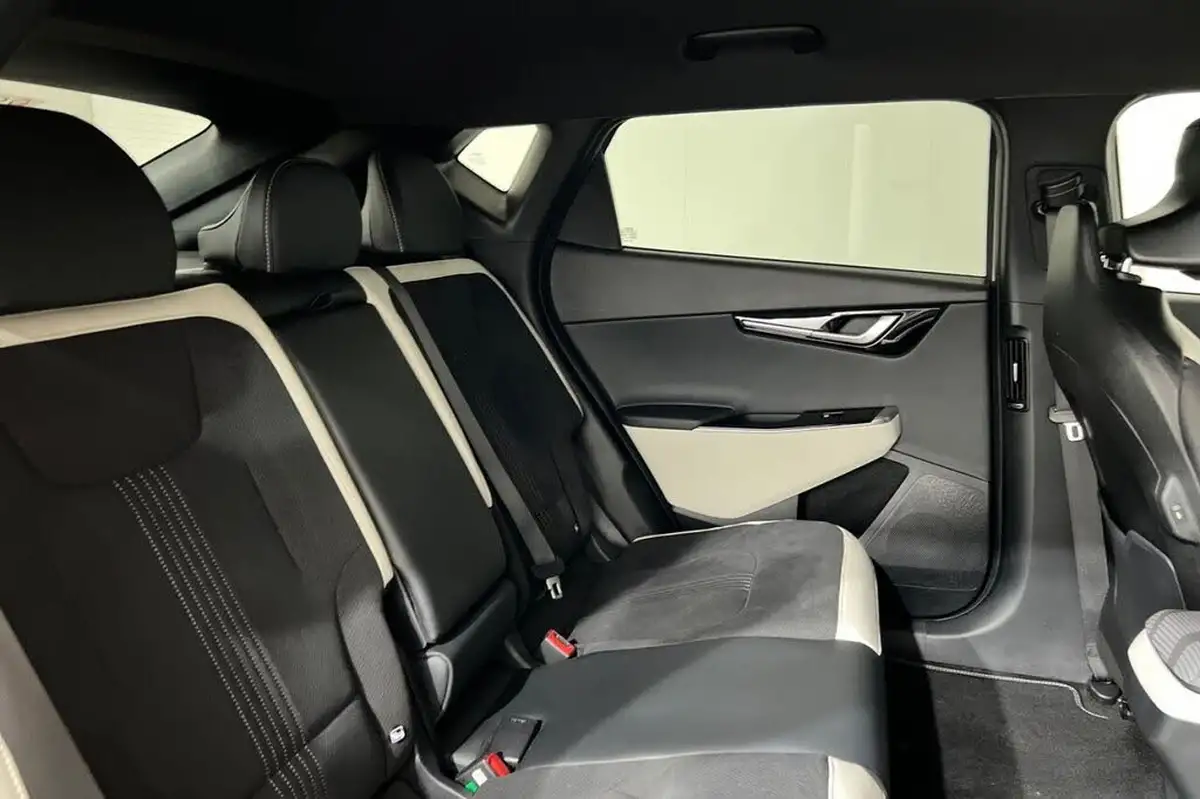 2023-kia-ev6-e-gt-line-320bhp-awd-big-23