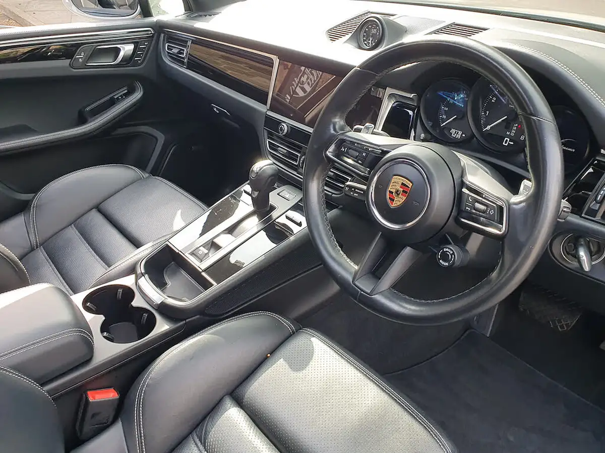 2021-porsche-macan-20-265ps-big-33