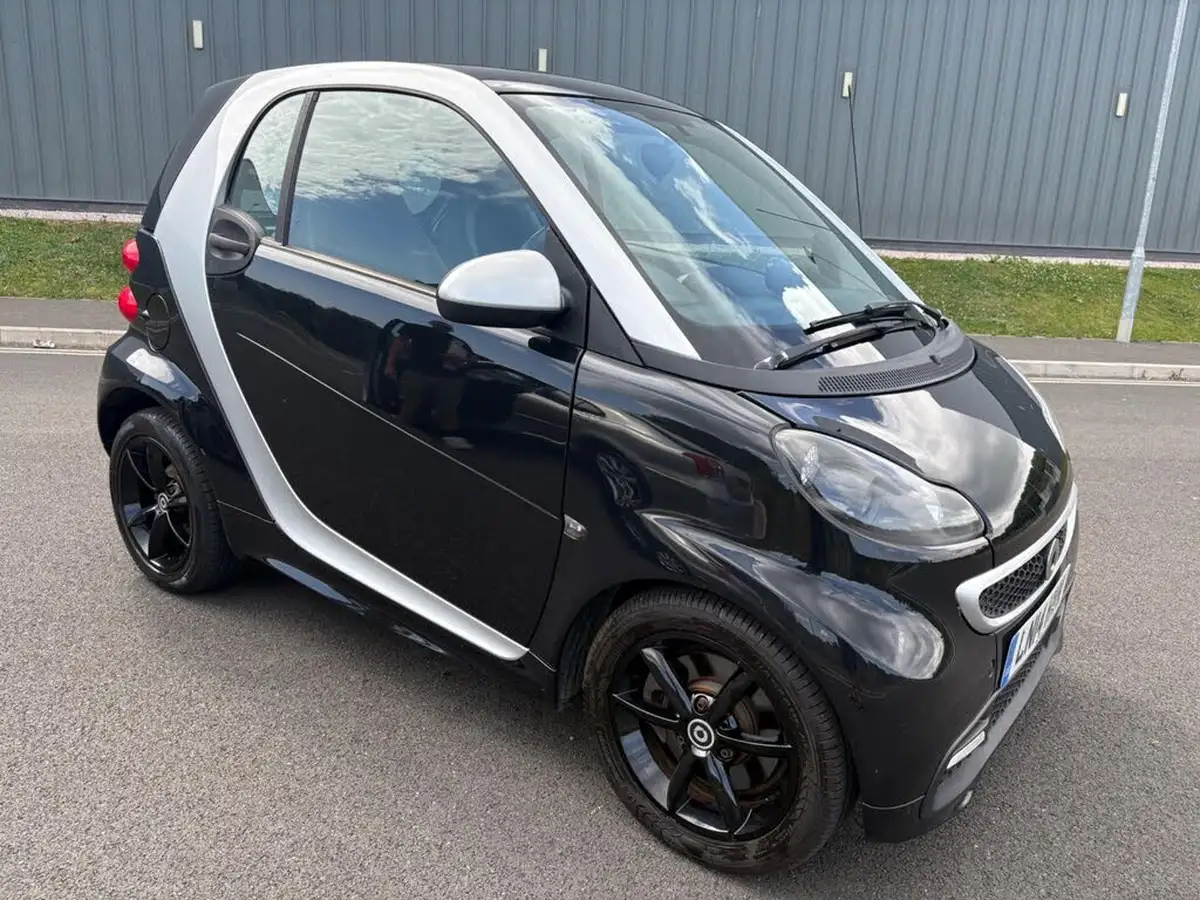 2014-smart-fortwo-10-grandstyle-mhd-71bhp-coupe-big-14