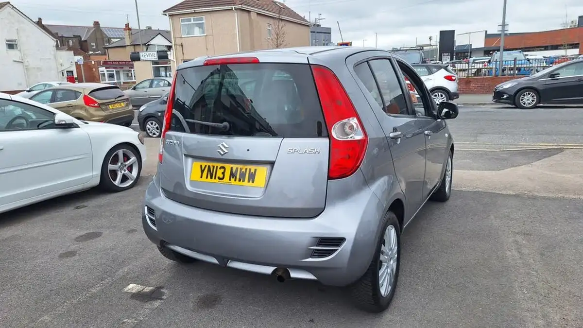2013-suzuki-splash-12-sz4-auto-big-3