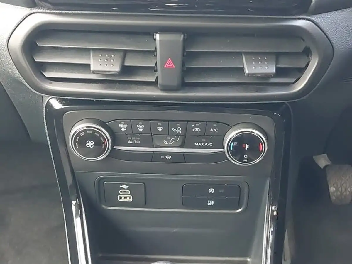 2022-ford-ecosport-10t-st-line-125ps-big-13