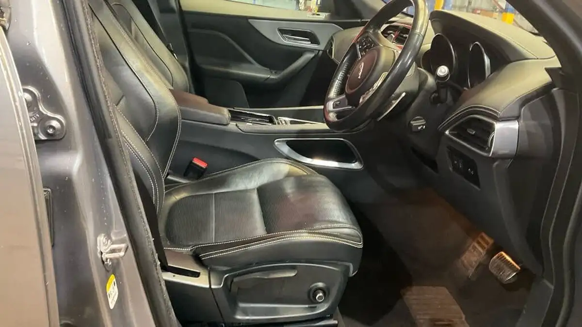 2019-jaguar-f-pace-20-i4d-r-sport-180ps-awd-auto-big-14