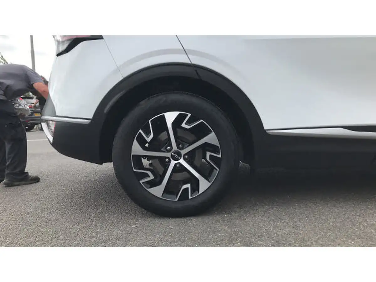 2022-kia-sportage-16-t-gdi-3-148bhp-1598cc-big-6