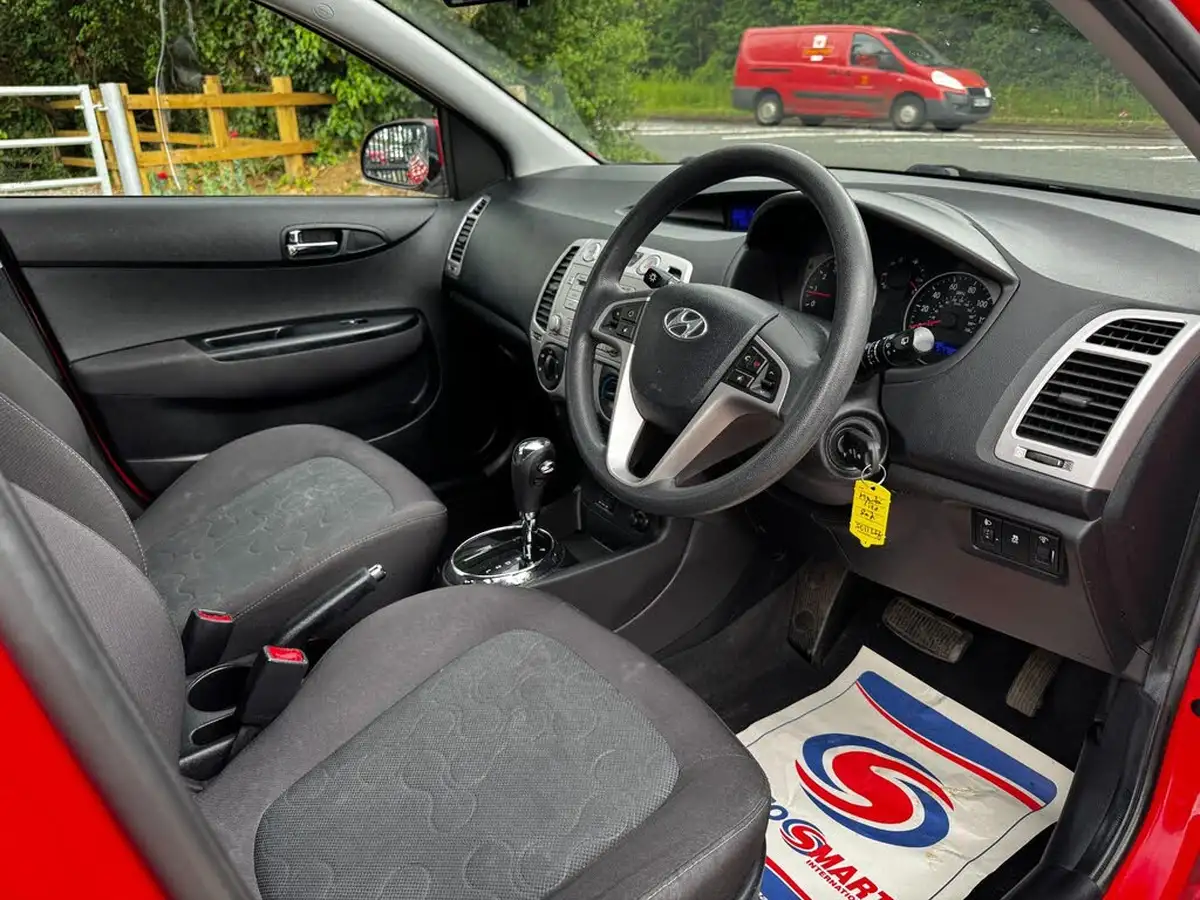 2011-hyundai-i20-14-comfort-5d-auto-big-13