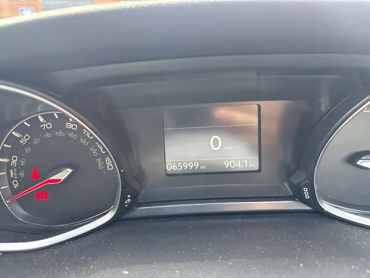 2018-peugeot-308-sw-12-puretech-gt-line-big-23