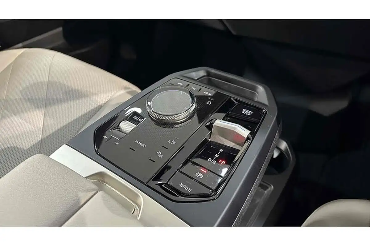 2022-bmw-ix-e-xdrive-40-m-sport-big-55