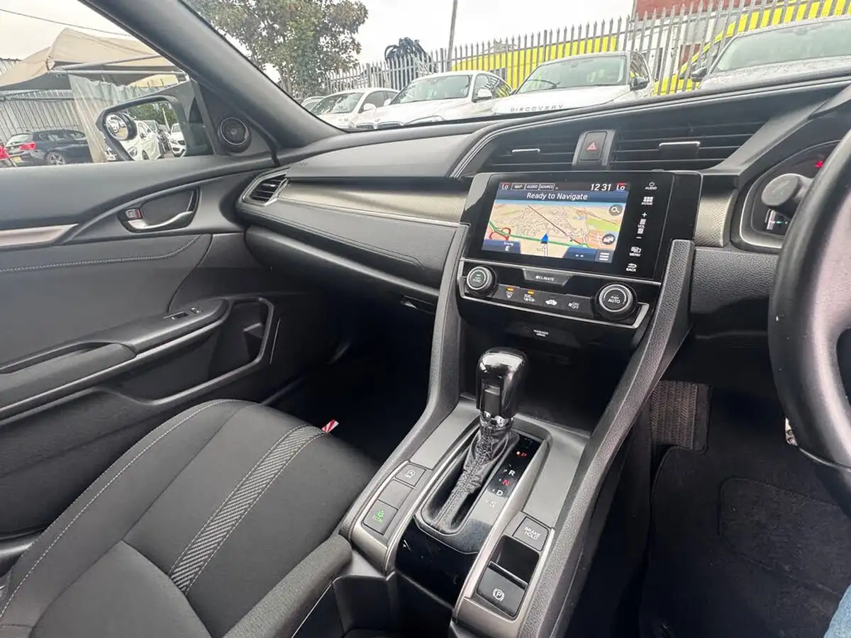 2018-honda-civic-10-vtec-turbo-sr-129ps-hatchback-5d-cvt-big-22