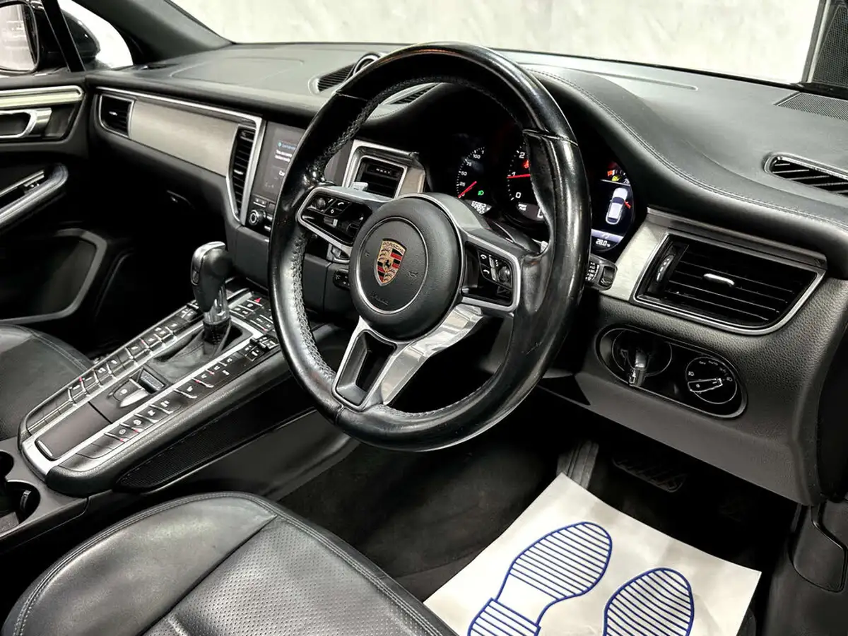 2016-porsche-macan-30-gts-big-46