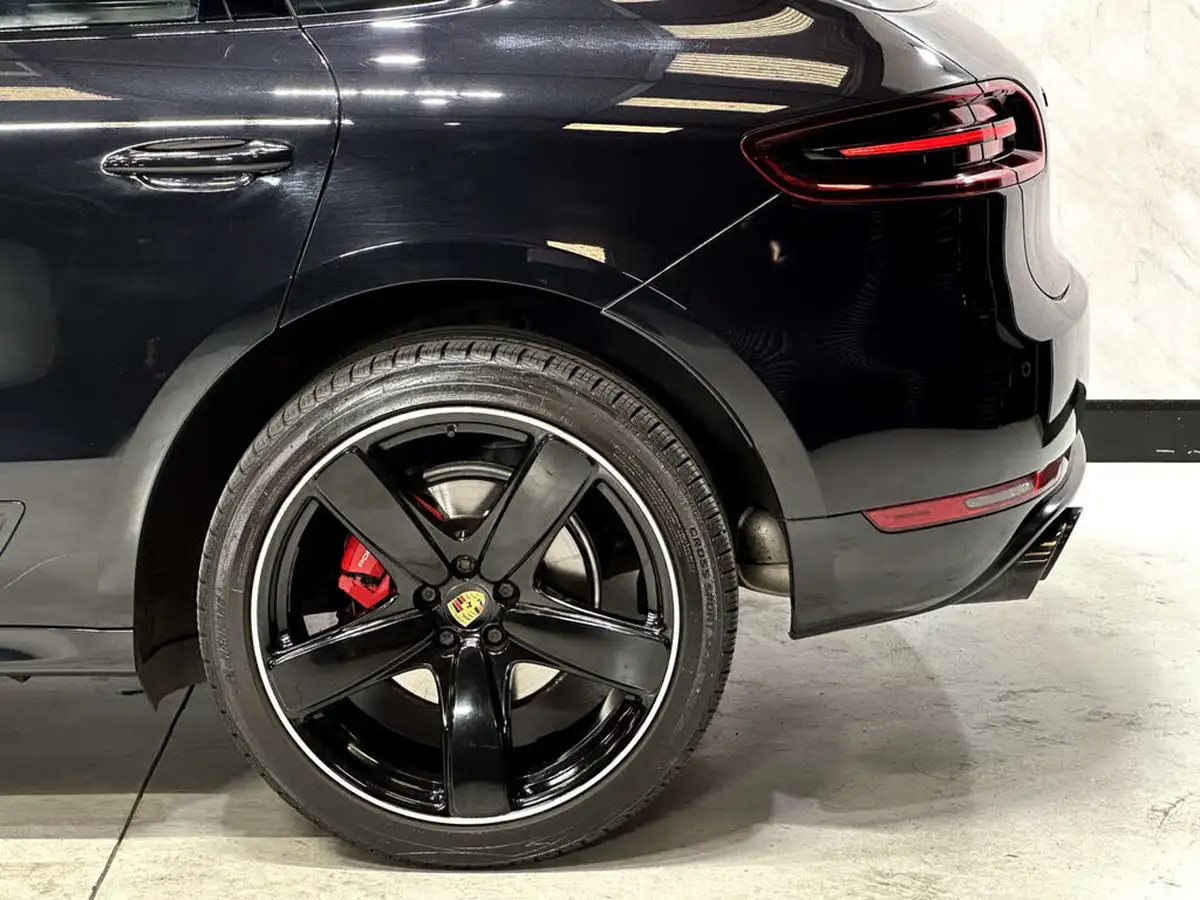 2016-porsche-macan-30-gts-big-22