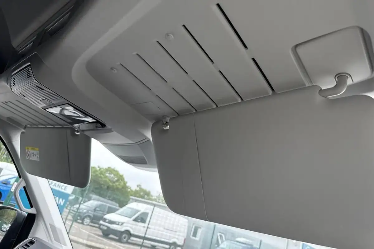 2025-volkswagen-crafter-20tdi-cr35-mwb-commerce-plus-140pseu6d-big-45