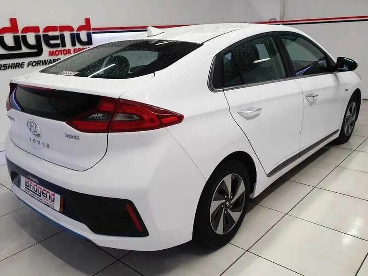 2019-hyundai-ioniq-16-gdi-premium-se-hybrid-big-5