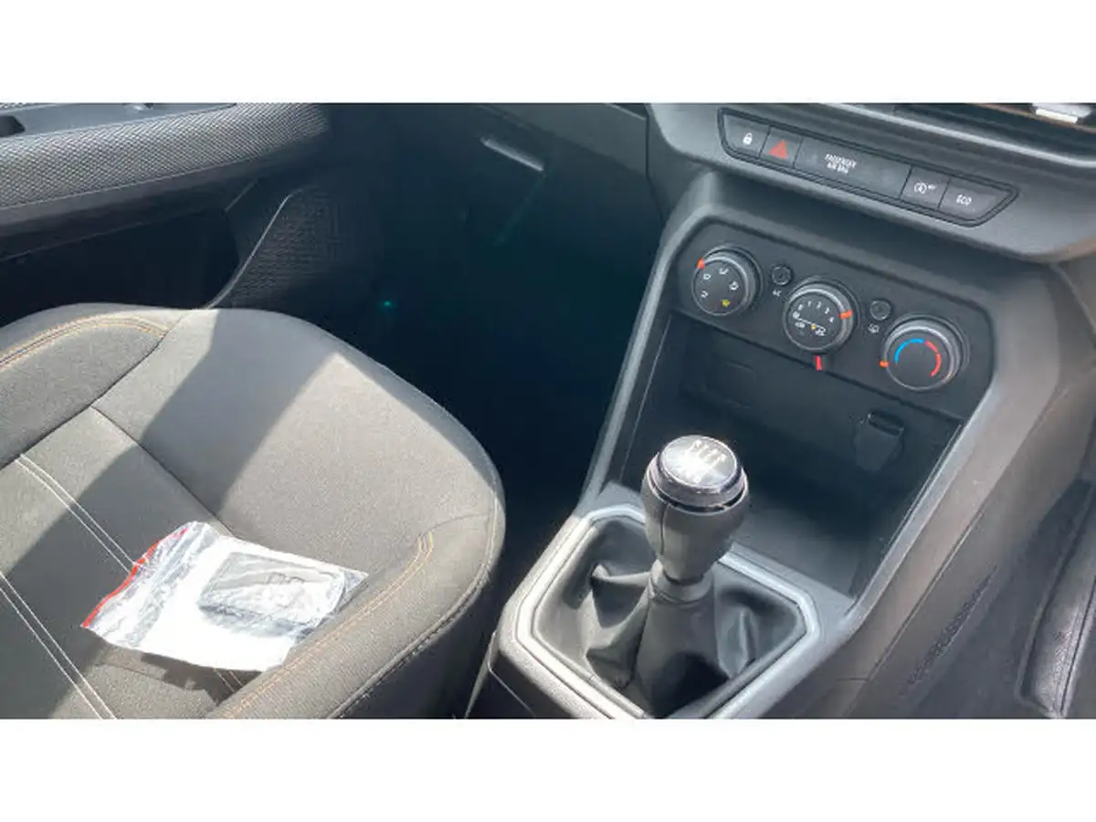 2024-dacia-sandero-stepway-10-tce-expression-90bhp-big-12
