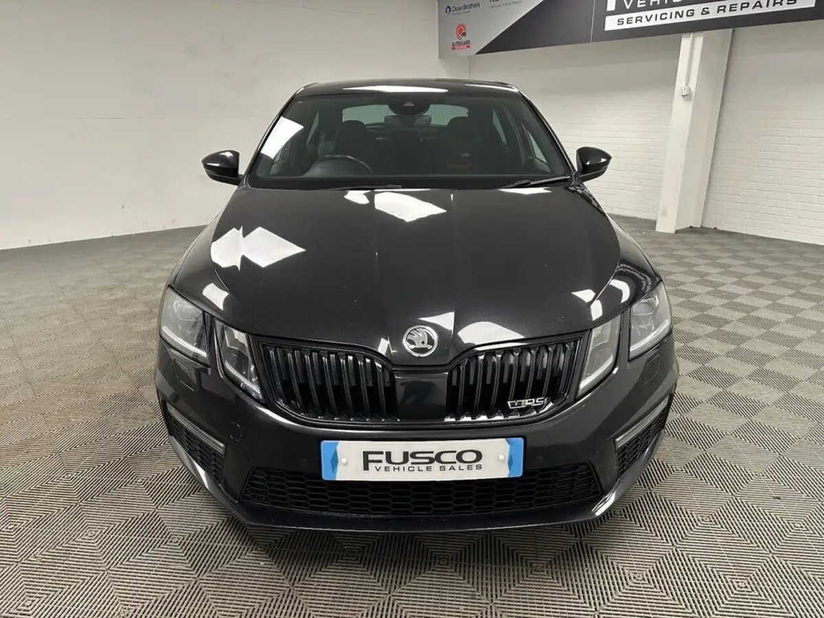 2019-skoda-octavia-20-tsi-vrs-challenge-hatchback-dsg-big-2