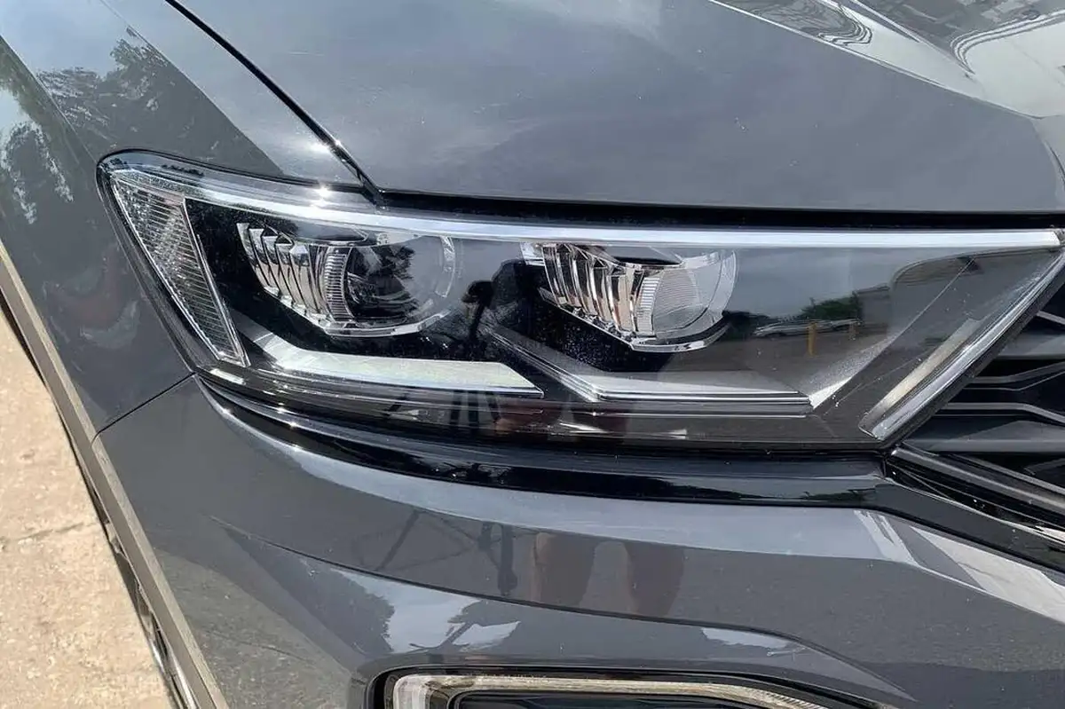 2021-volkswagen-t-roc-15-tsi-black-edition-big-20