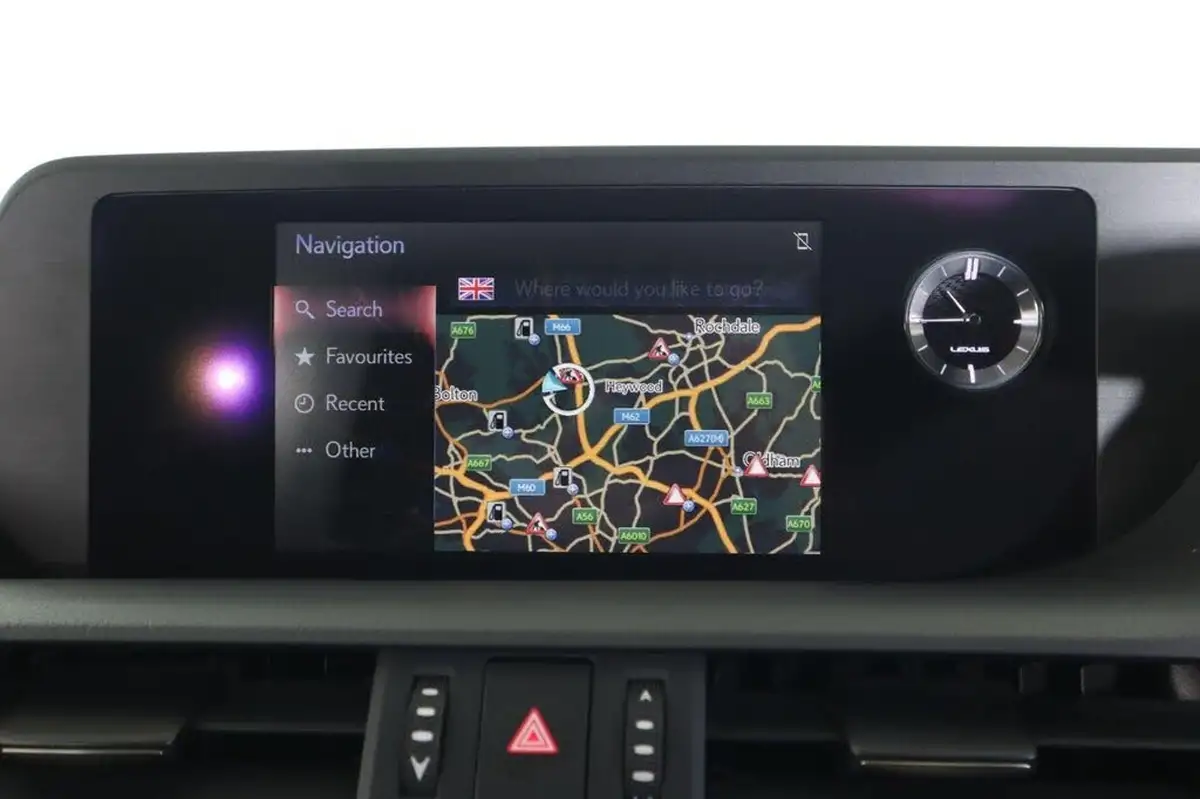 2019-lexus-es-300h-25-f-sport-big-44