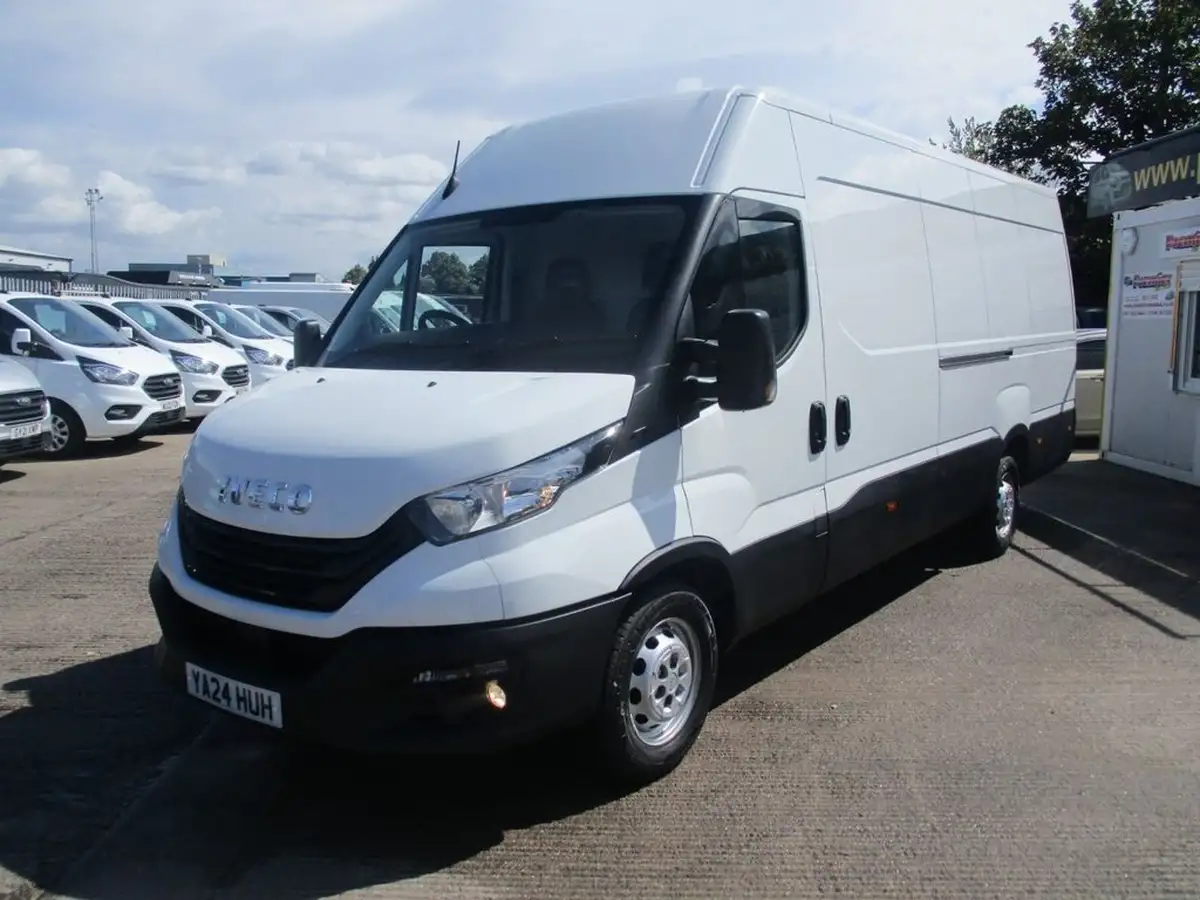 2024-iveco-daily-s-class-23td-35s14v-business-3520lmm-h2-136pseu6dt-big-2