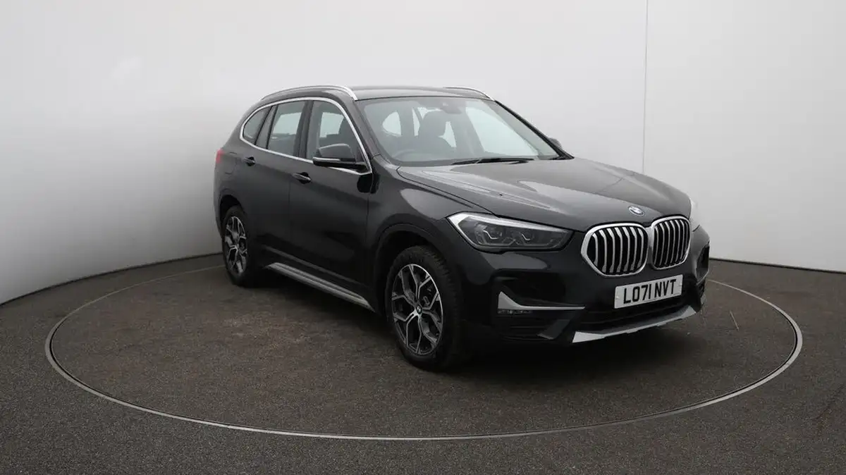 2021-bmw-x1-20-sdrive20i-xline-big-42
