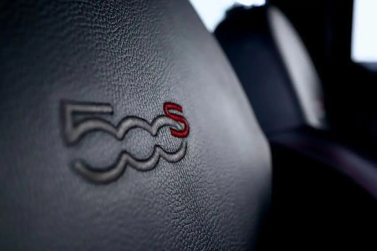2014-fiat-500-12-s-big-22