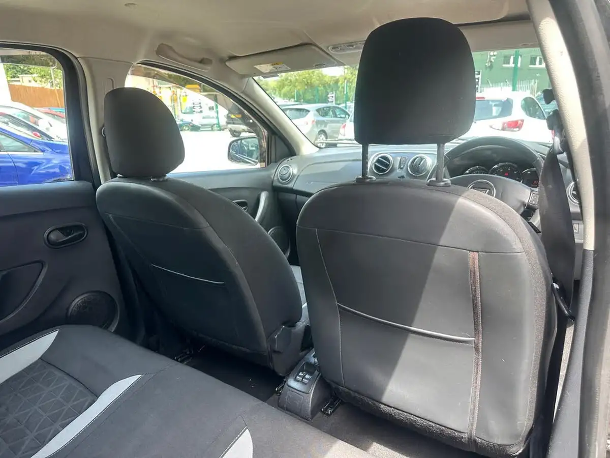 2014-dacia-sandero-stepway-15d-laureate-big-21