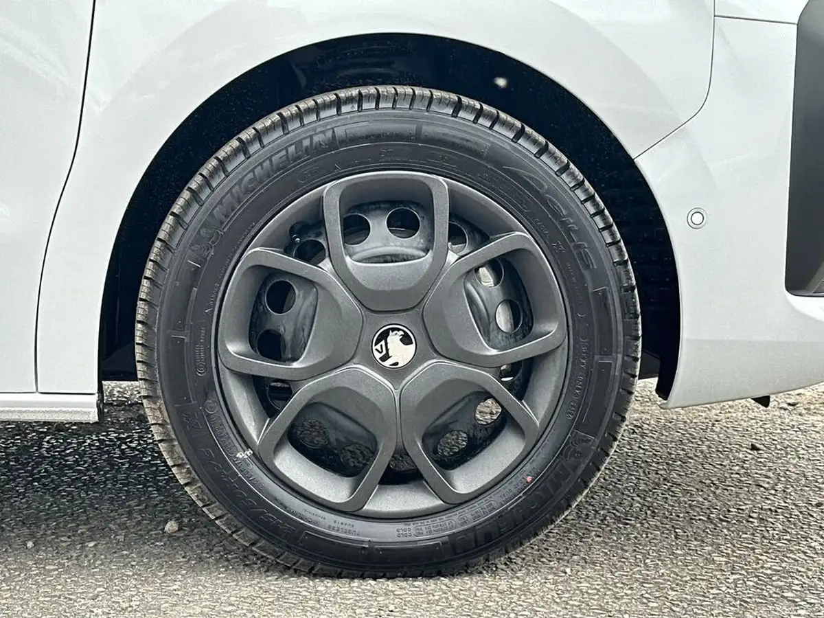 2024-vauxhall-vivaro-20td-xl-pro-big-16